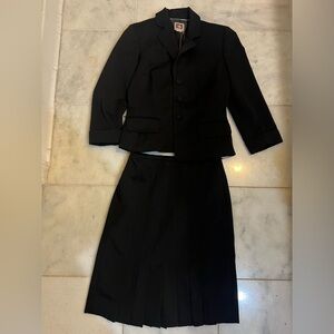Anne Klein Size 2 Black Blazer and Skirt Matching Set